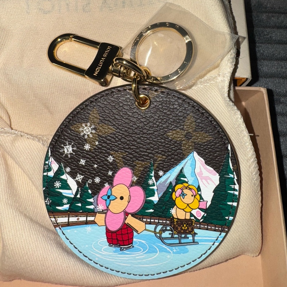 Louis Vuitton Illustre Ice Skate Bag Charm And Key Holder